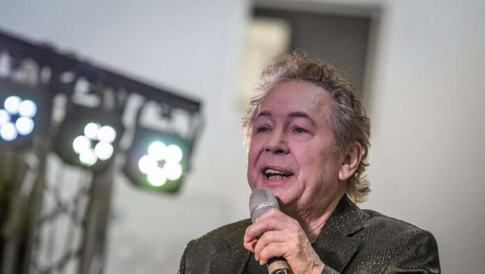 bernard minet fils de nicole croisille