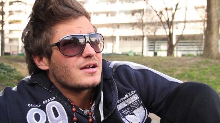 Comment faire des selfies avec Dorian Rossini